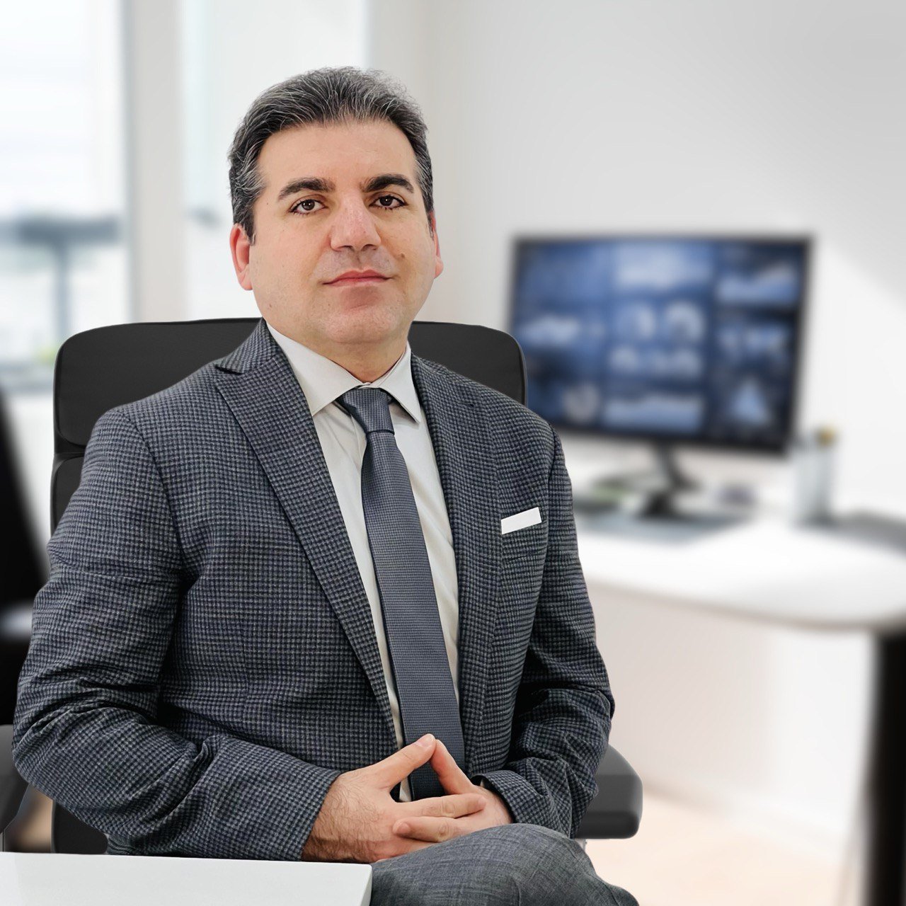 فرهاد خانی ( مشاور مالی)